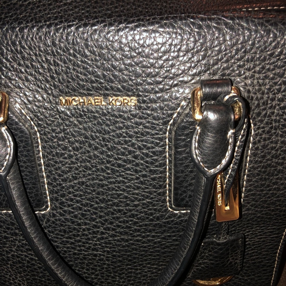 🌹🌹🌹🌹SOLD❤️Genuine Leather Michael Kors handbag